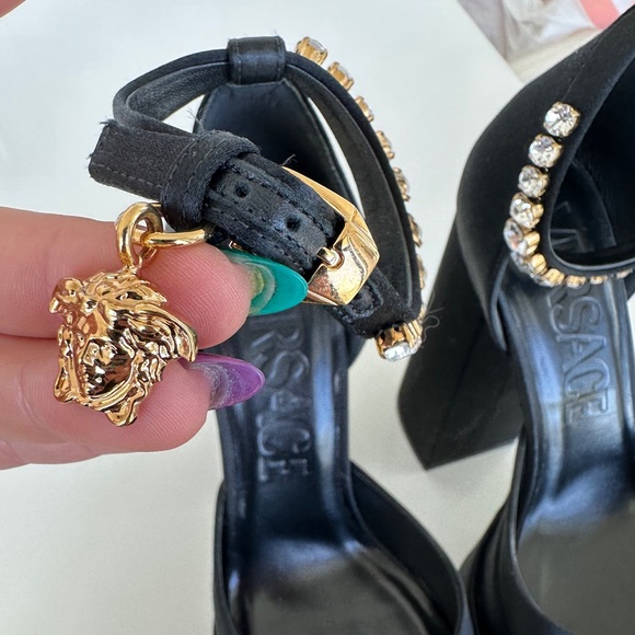 VERSACE MEDUSA AEVITAS PLATFORM PUMPS - Picture 8 of 9